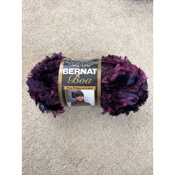 Bernat Other - Boa Yarn 1.75 oz  50g Bulky 5 Weight Bernat Ribbon Eyelash Mocking Bird